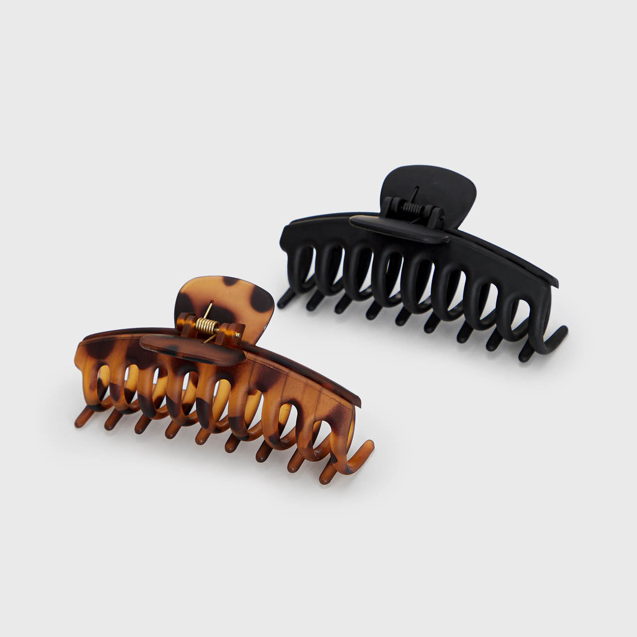 Alternative view of Black & Tort Matte Claw Clips 2pc Set - Oversized